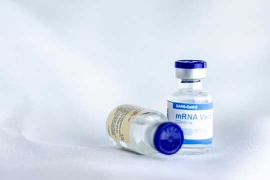 Efficacia dei vaccini anti COVID-19: i dati dopo due anni di follow-up